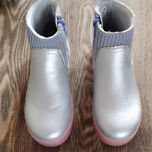 Lands' End Silver and Pink Girls Ankle Boots, Size US 1 M. - Picture 1 of 7